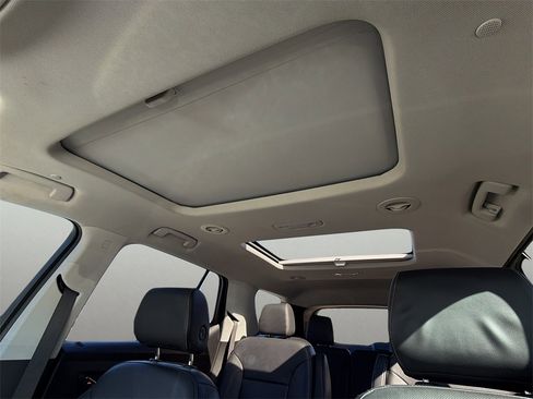 Used 2019 Chevrolet Traverse Premier w/ Redline Edition image 34