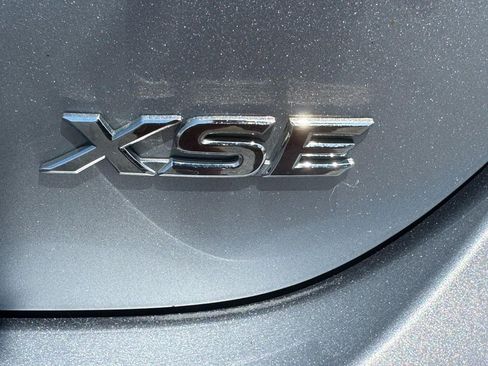 Used 2024 Toyota Camry XSE FWD image 4