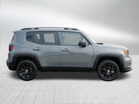Used 2022 Jeep Renegade Latitude w/ Convenience Group AWD/4WD image 8