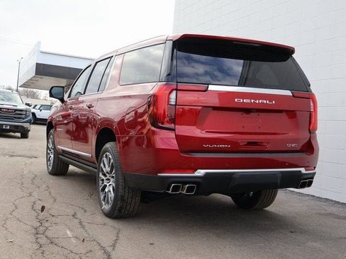 New 2026 GMC Yukon XL Denali w/ Sun & Power Step Package AWD/4WD image 4