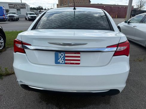 Used 2013 Chrysler 200 Touring FWD image 19