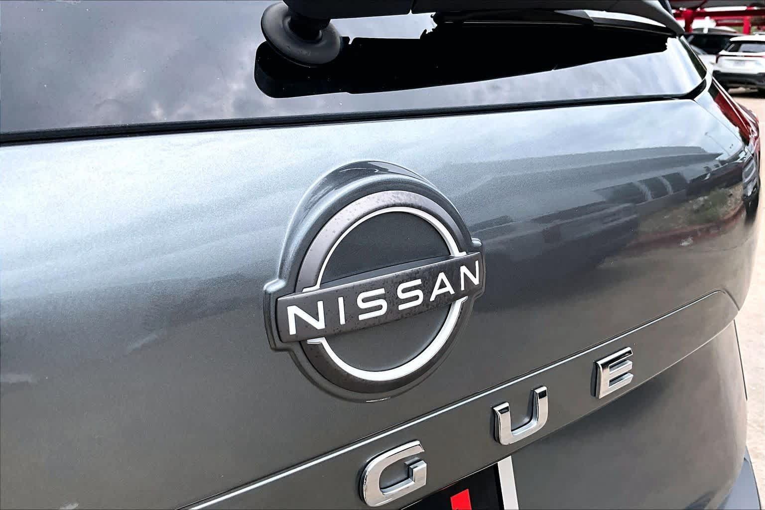 Used 2023 Nissan Rogue S FWD image 30