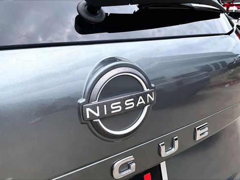 Used 2023 Nissan Rogue S FWD image 30