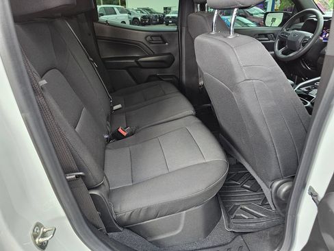 Used 2024 Chevrolet Colorado Trail Boss w/ Technology Package AWD/4WD image 16
