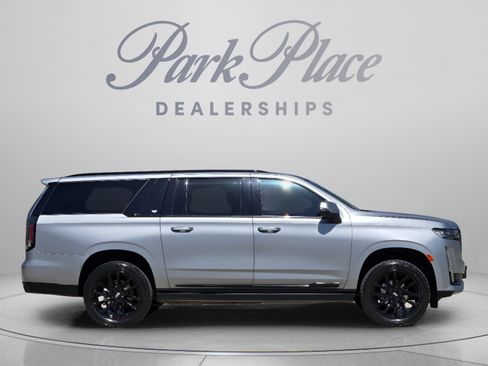 Used 2023 Cadillac Escalade ESV Sport Platinum w/ LPO, ONYX Package AWD/4WD image 6