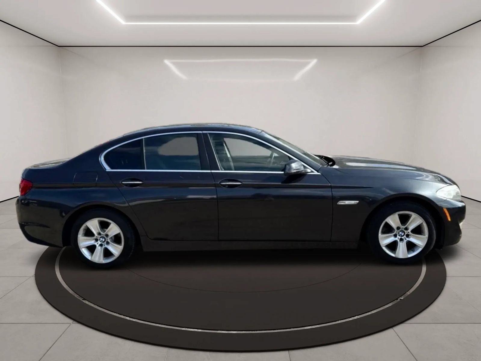 Used 2013 BMW 528i Sedan RWD image 12