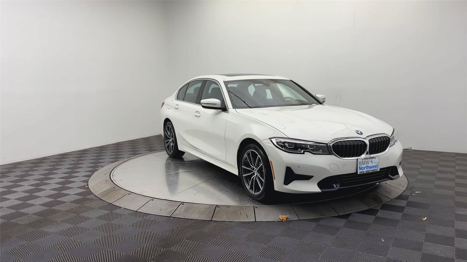 Used 2021 BMW 330e xDrive w/ Convenience Package AWD/4WD image 7