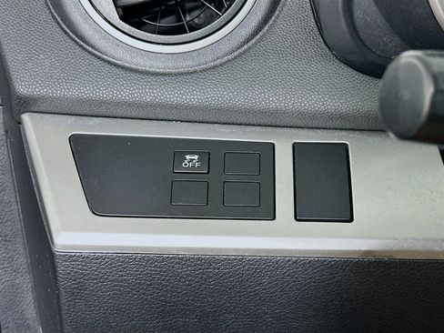 Used 2013 MAZDA MAZDA3 i SV FWD image 16
