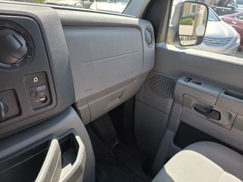 Used 2013 Ford E-250 and Econoline 250 w/ PWR Group RWD image 15