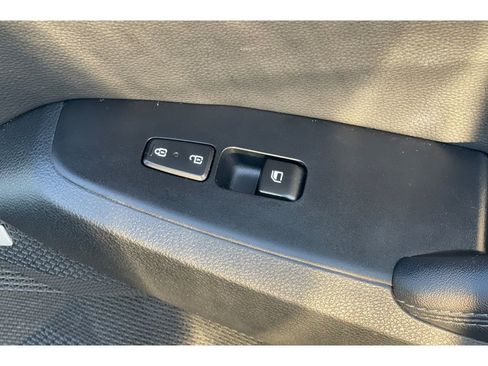 Used 2022 Kia Seltos SX w/ Sunroof Package image 22