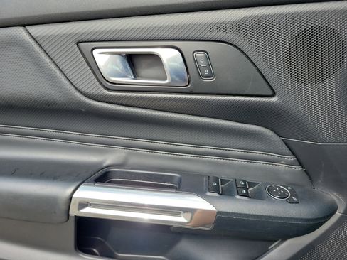 Used 2025 Ford Mustang Premium RWD image 8