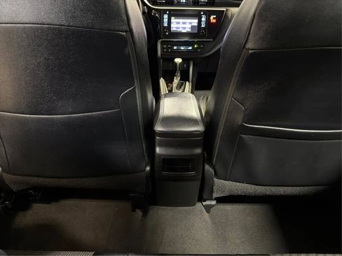 Used 2018 Toyota Corolla SE w/ Protection Package image 23