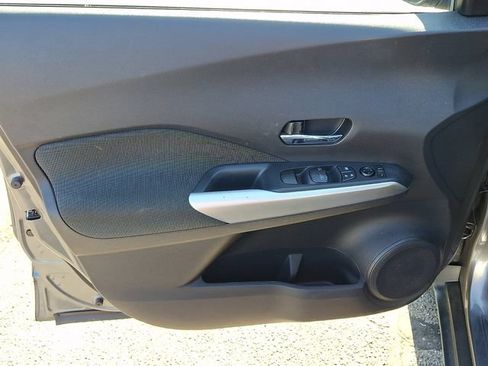 Used 2020 Nissan Kicks SV FWD image 9