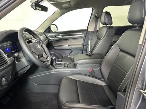 Used 2023 Volkswagen Atlas SE image 11