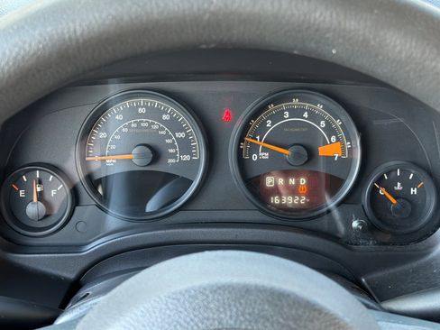 Used 2014 Jeep Patriot Sport image 19