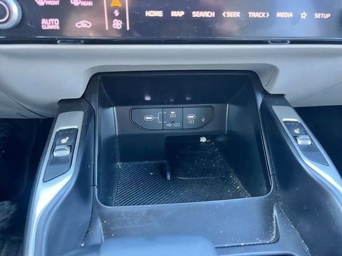 Used 2024 Kia Sorento S w/ Panoramic Sunroof Package image 23