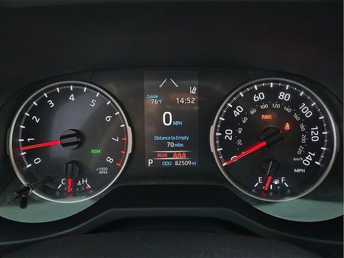 Used 2021 Toyota RAV4 XLE image 18