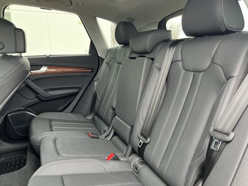 Used 2023 Audi Q5 2.0T Prestige w/ Prestige Package image 34