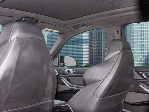 Used 2022 BMW X5 M w/ Competition Package 2 image 19