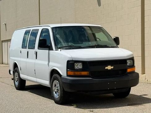 Used 2007 Chevrolet Express 1500 RWD image 5