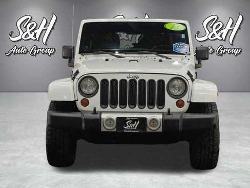 Used 2013 Jeep Wrangler Unlimited Sahara w/ Dual Top Group image 10