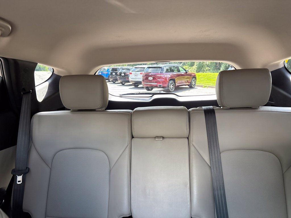 Used 2017 Hyundai Santa Fe Sport 2.0T FWD image 30