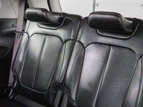 Used 2023 Jeep Grand Cherokee L Limited w/ Luxury Tech Group II image 27