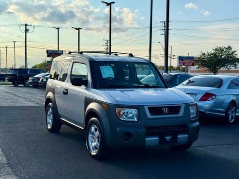 Used 2004 Honda Element EX image 2