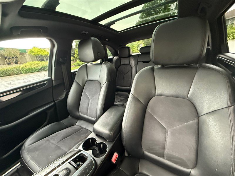 Used 2018 Porsche Macan S AWD/4WD image 16