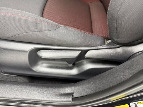 Used 2024 Toyota Corolla SE image 28