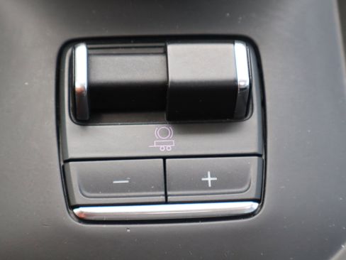 Used 2022 GMC Sierra 1500 Denali AWD/4WD image 27