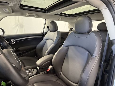 Used 2024 MINI Cooper SE FWD image 10
