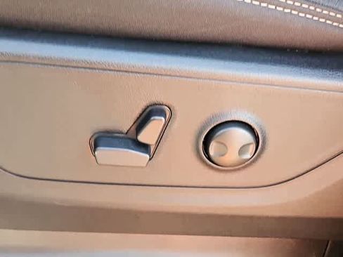New 2026 RAM 1500 Big Horn AWD/4WD image 17