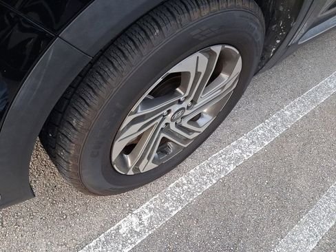 Used 2021 Hyundai Santa Fe SEL w/ Convenience Package image 7