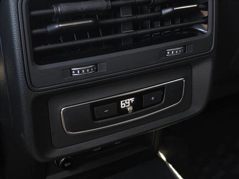 Used 2021 Audi Q7 2.0T Premium Plus w/ Premium Plus Package image 10