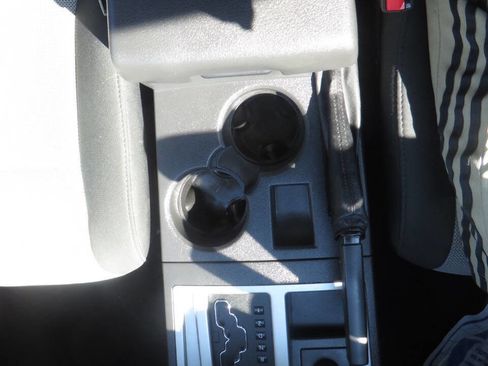 Used 2008 Dodge Nitro SXT image 49