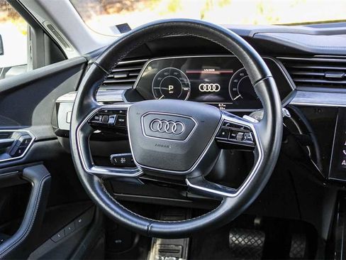 Used 2022 Audi e-tron Premium w/ Convenience Plus Package image 16