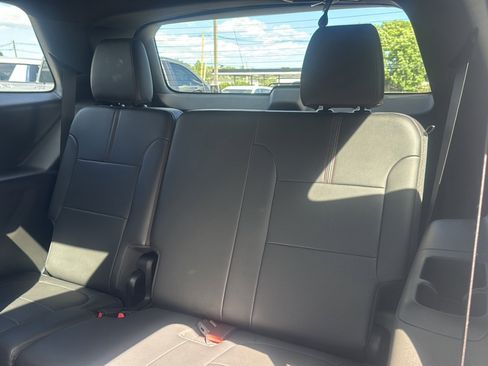 Used 2023 Chevrolet Traverse RS AWD/4WD image 24