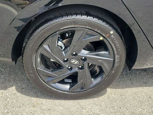 New 2026 Hyundai Elantra Sport FWD image 28