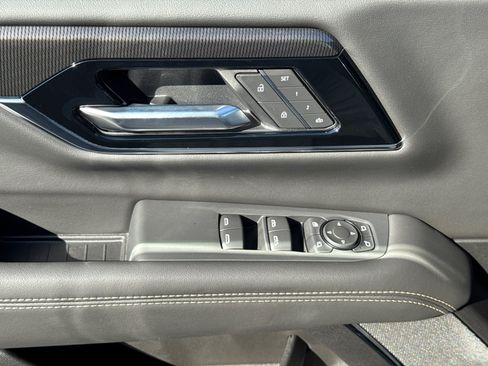 Used 2026 GMC Yukon Elevation RWD image 27