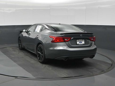 Used 2018 Nissan Maxima SR w/ Midnight Edition FWD image 6