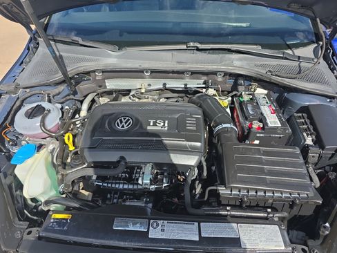 Used 2016 Volkswagen Golf R 4-Door image 22