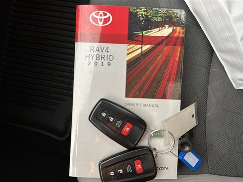 Used 2019 Toyota RAV4 XLE w/ Convenience Package AWD/4WD image 33