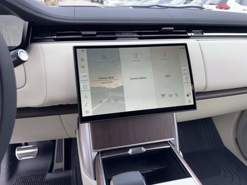 Used 2026 Land Rover Range Rover SE image 26