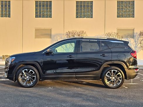 Used 2022 GMC Terrain SLT w/ Infotainment Package II image 5