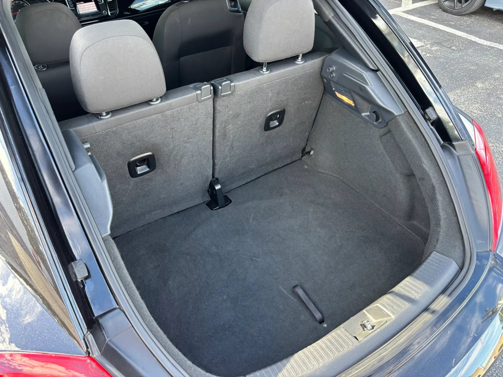 Used 2018 Volkswagen Beetle 2.0T S FWD image 53