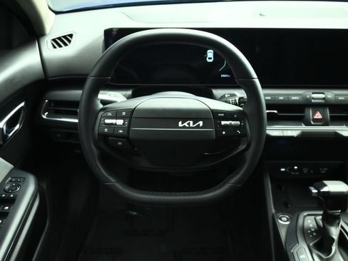 Certified 2025 Kia K4 EX FWD image 34