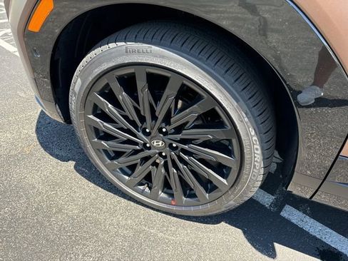 Used 2024 Hyundai Santa Fe Calligraphy image 17