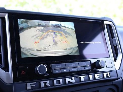 Certified 2025 Nissan Frontier SV w/ SV Convenience Package RWD image 12