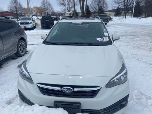 Used 2022 Subaru Impreza Premium image 2